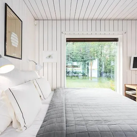 World's End - 2 Luxury Beachfront Mikkeli