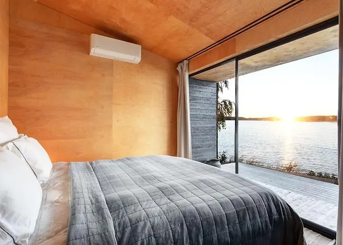 World's End - 2 Luxury Beachfront Villa