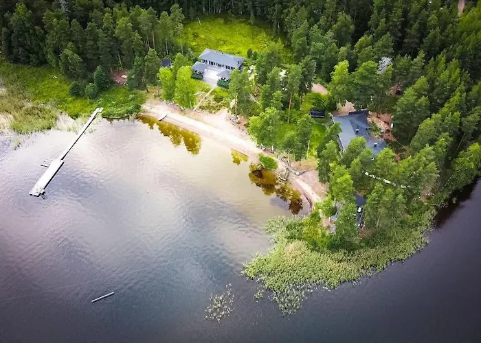 World's End - 2 Luxury Beachfront *