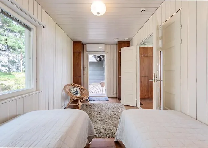 World's End - 2 Luxury Beachfront *