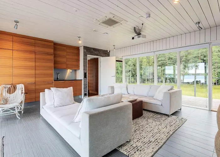 World's End - 2 Luxury Beachfront