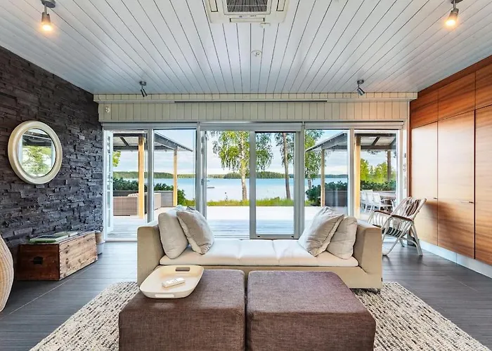 World's End - 2 Luxury Beachfront Villa